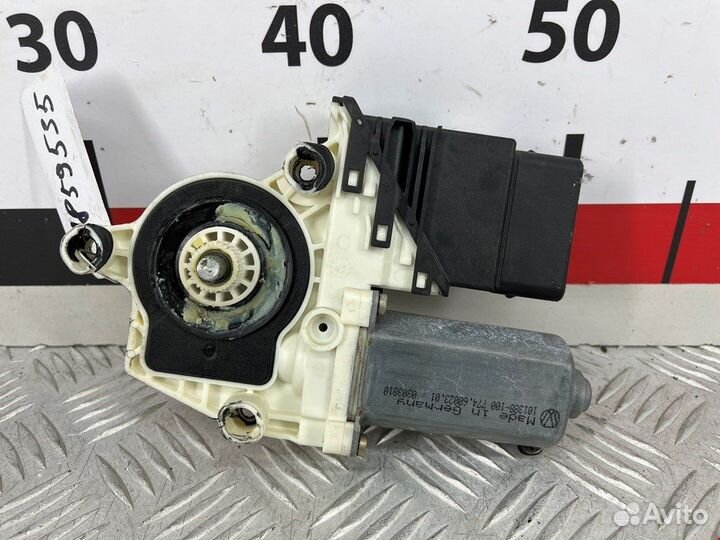 Моторчик стеклоподъемника для Volkswagen Golf 4