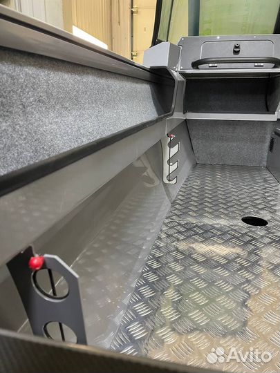 Держатели спиннингов вдоль борта, комплект на два борта Rod-holder комплект 4 штуки