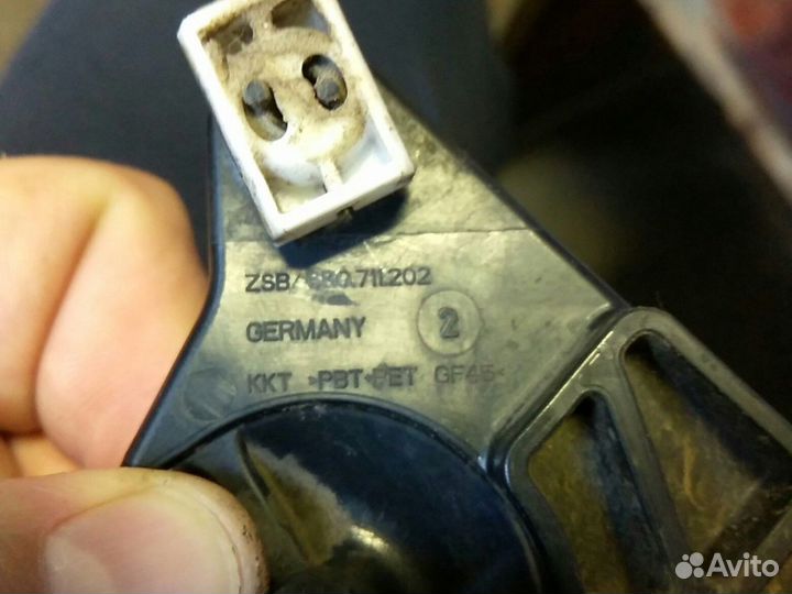 Промежуточный рычаг кулисы кпп Volkswagen Polo