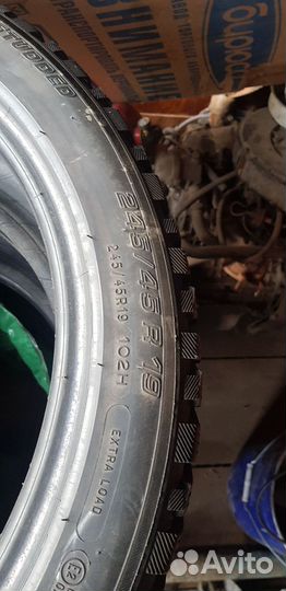 Michelin X-Ice North 3 245/45 R19 и 275/40 R19 102H