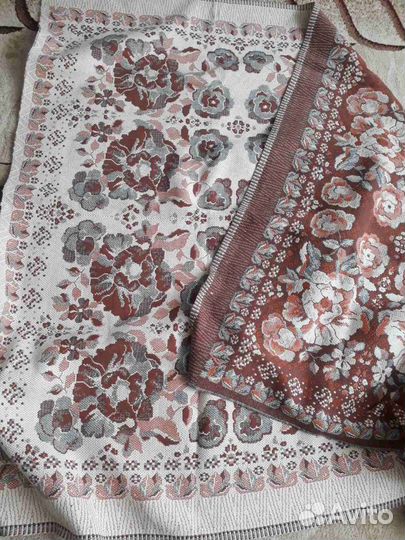 Покрывало пикейное. Плед. Скатерть. Наволочки