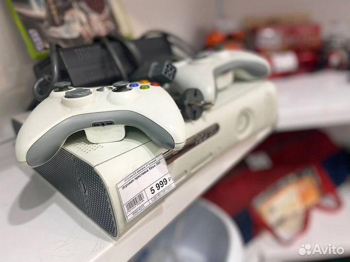 Игровая приставка Xbox 360