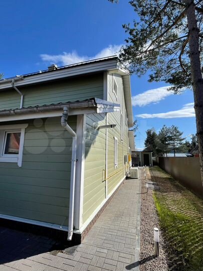 Коттедж 206 м² на участке 8 сот.