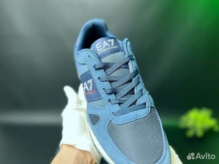 Кроссовки Armani стильные