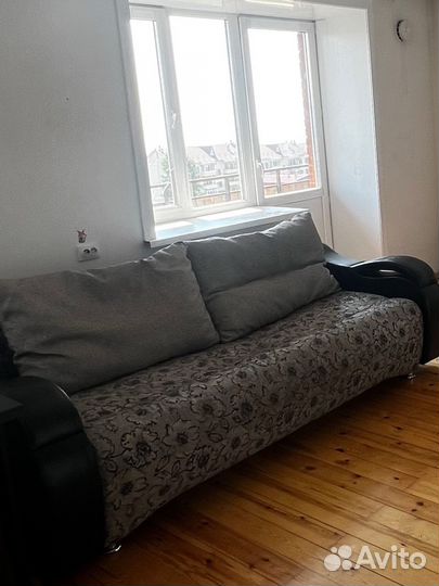 Диваны и кресло бу