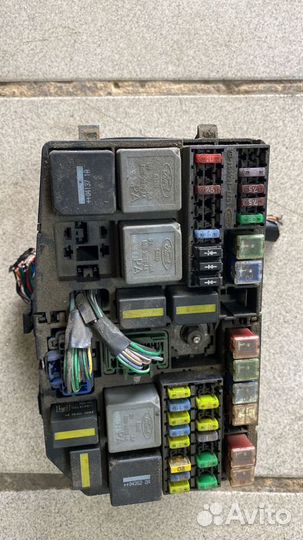 Блок предохранителей Ford Mondeo 3