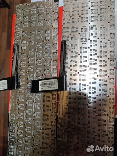 Клавиатура для ноутбука Msi gl 72, петли оригинал