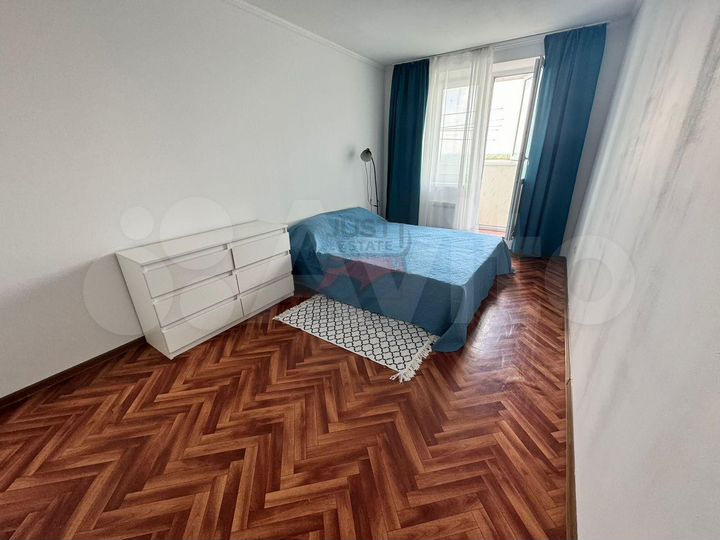 2-к. квартира, 57 м², 13/17 эт.