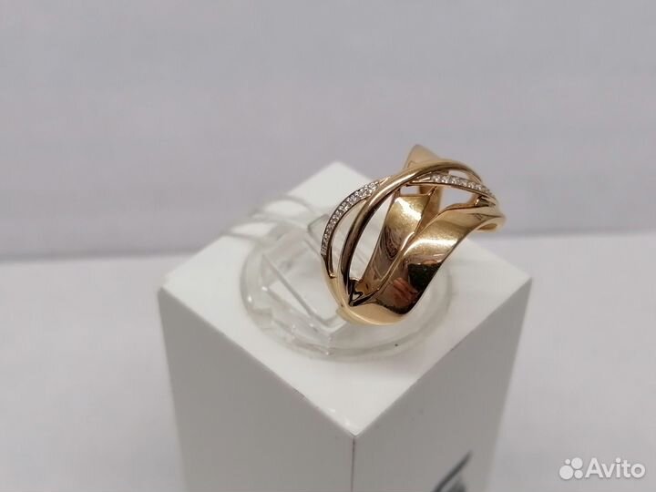 Золотое кольцо с камнями 585*