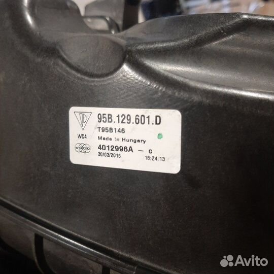 Корпус воздушного фильтра Porsche Macan 95B 3.0