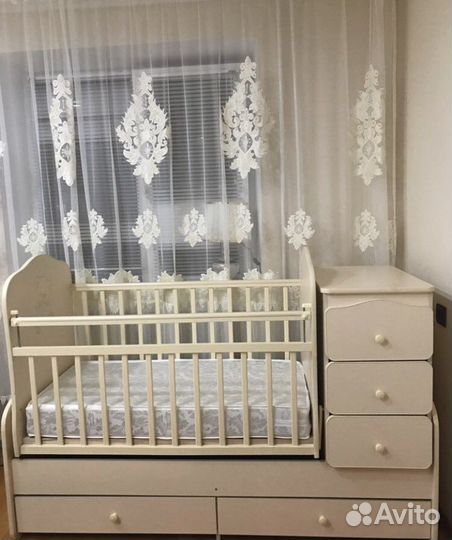 Детская кроватка