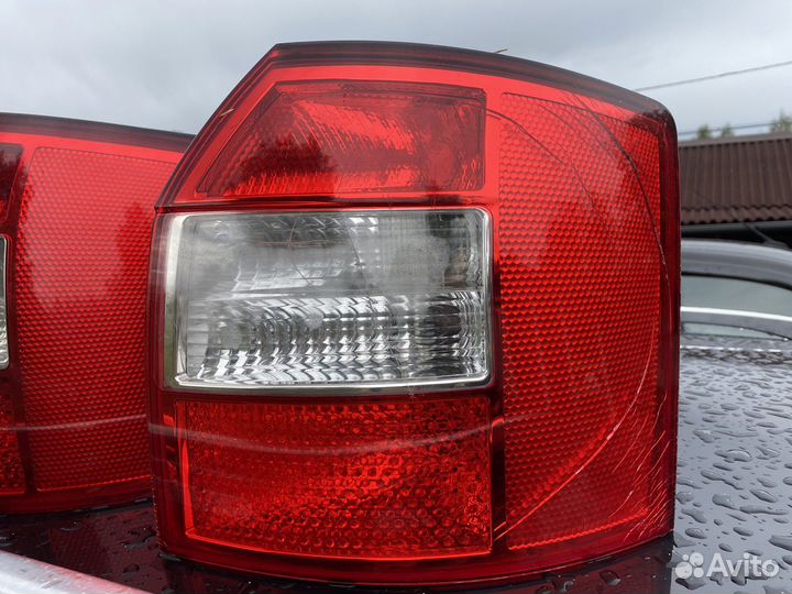 Фонарь задний Audi A4 B6 avant задний правый