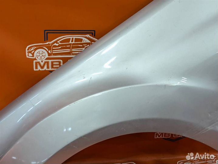 Крыло переднее левое w164 ML-class 642.940
