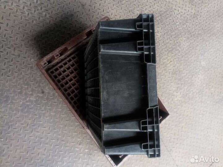 Пластиковые ящики бу