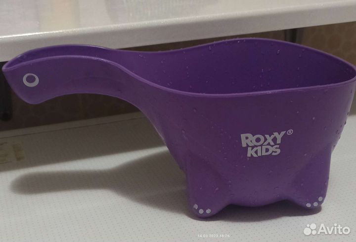 Детская ванночка и ковшик