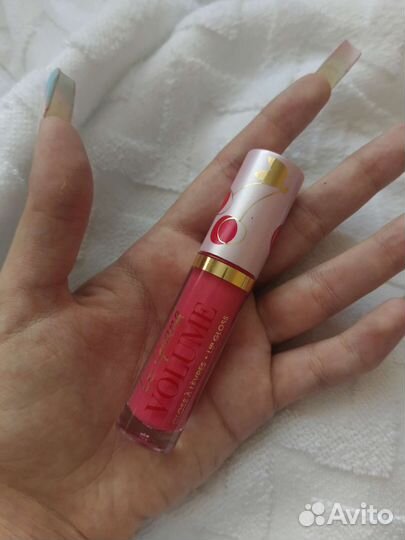 Блеск для губ vivienne sabo