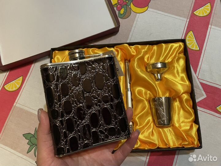 Подарочный набор с флягой