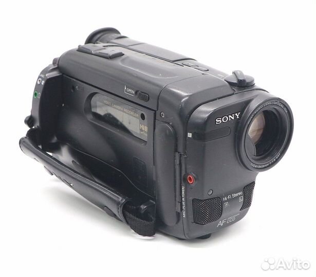 Видеокамера Sony CCD-TR780E