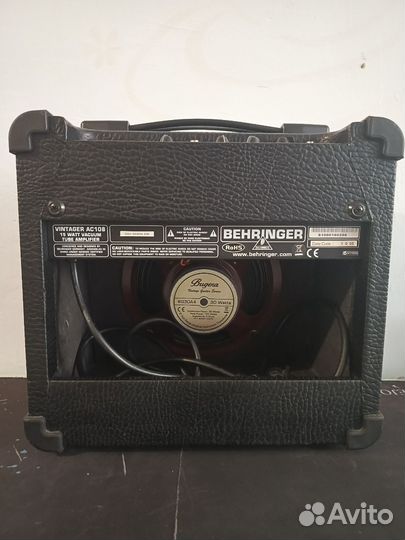 Ламповый комбоусилитель behringer