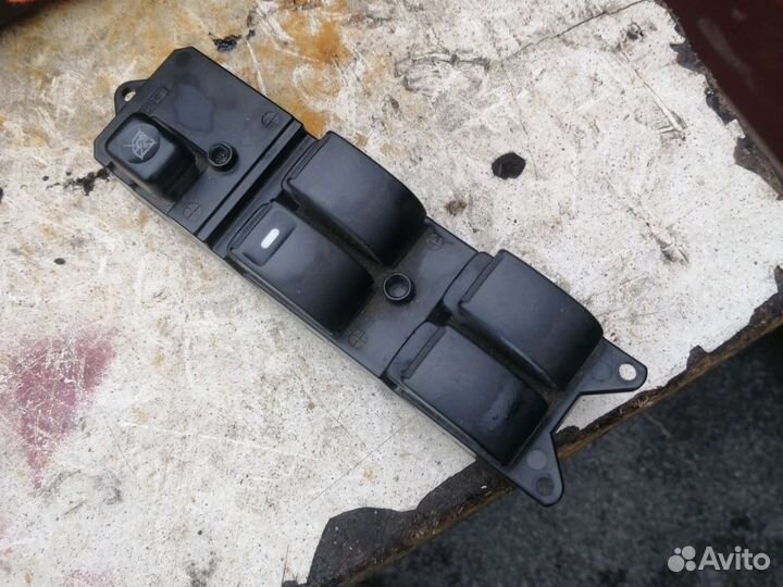 Блок стеклоподьемника митсубиси лансер 9