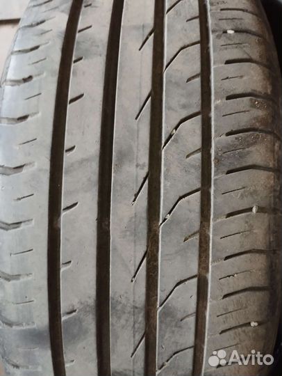 Continental ContiPremiumContact 2 215/55 R17 94V