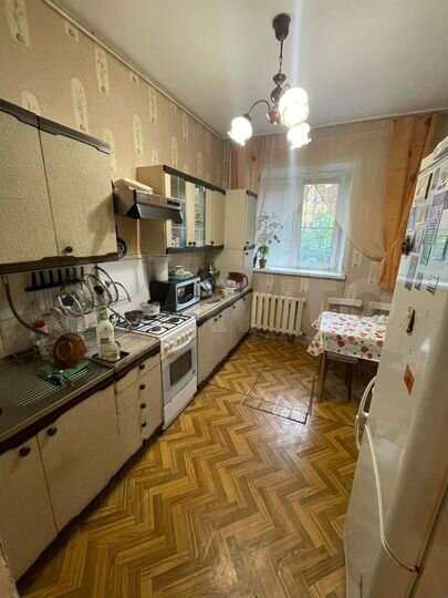 3-к. квартира, 72,1 м², 1/4 эт.