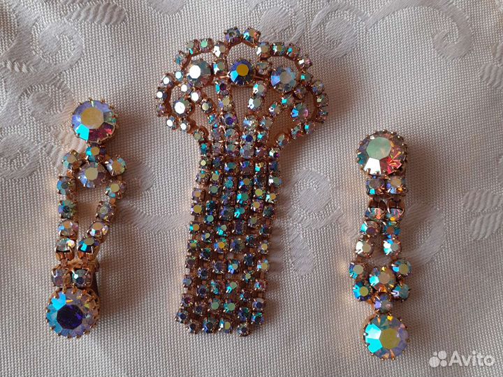 Брошь и клипсы винтаж