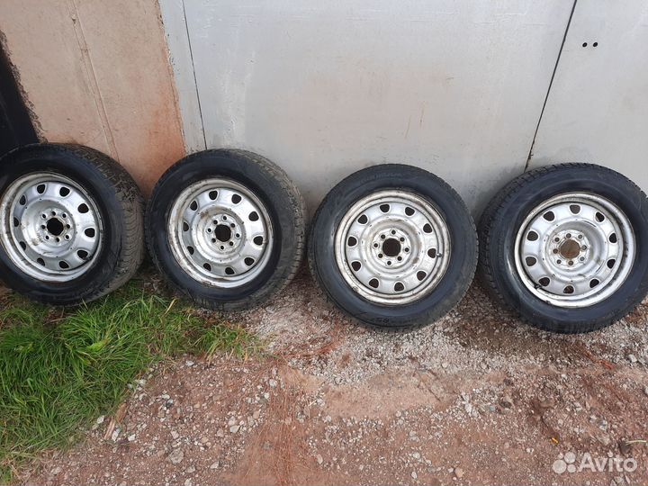 Hankook Winter I'Pike 195/65 R15