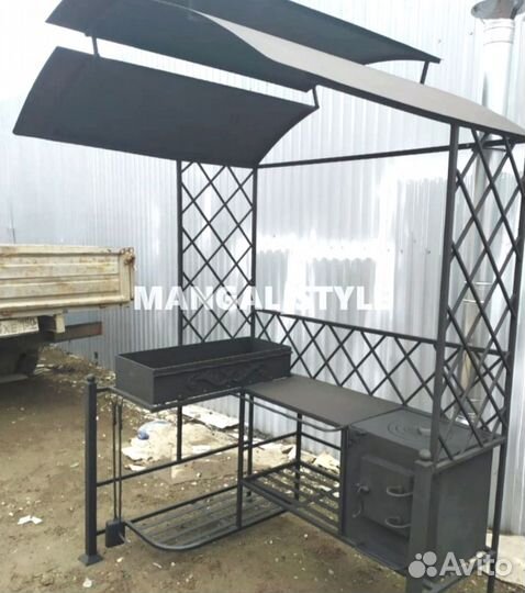 Мангал с крышей