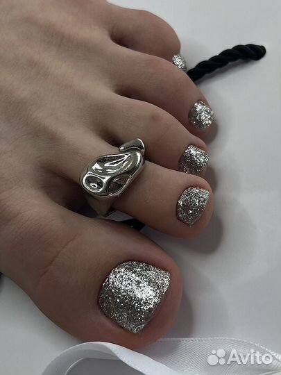 Педикюр и обработка стоп