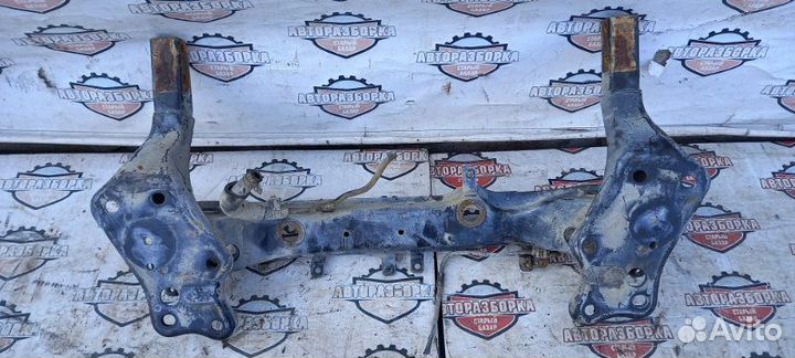 Балка под двс Mazda Bongo SSF8R RF 1997