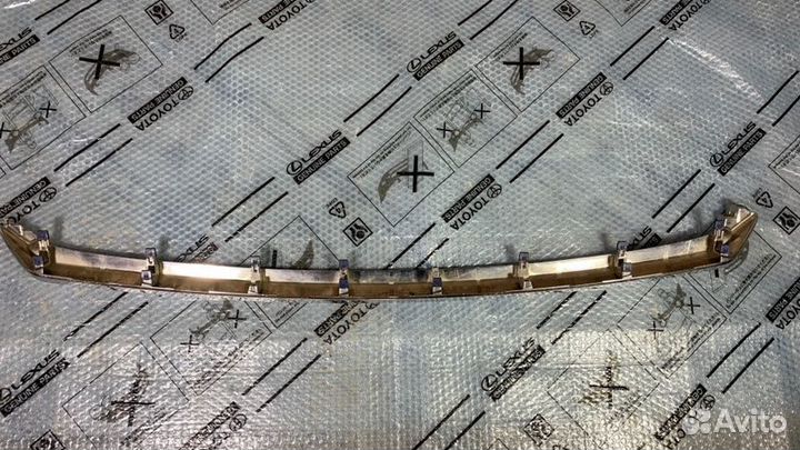 Молдинг решетки радиатора Lexus Rx4 2019