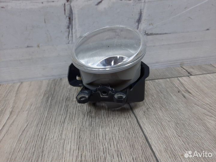 Птф передняя правая RAV 4 Рав 4 LC200