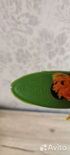 Искусственное растение в аквариум