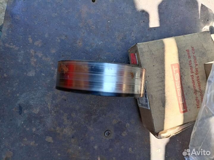 Ролик натяжной Nissan cefiro a32