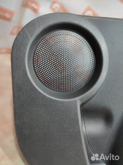 Обшивка двери задняя правая Nissan Qashqai J10