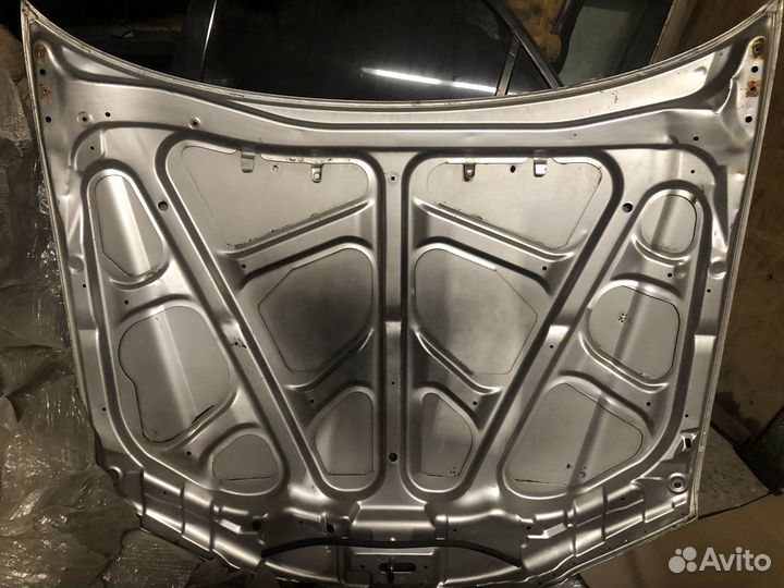 Продам капот Honda accord 6