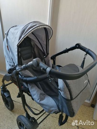Продам детскую коляску 3в1