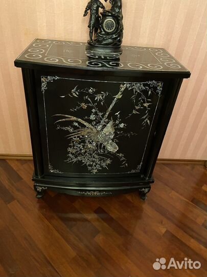 Тумба -бар азиатская дерево,лак,перламутр.Картина