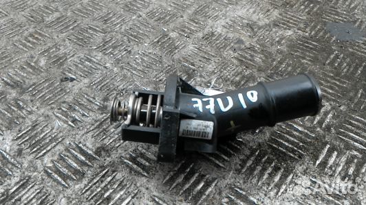 Корпус термостата бензиновый ford focus 2 (77U10B5