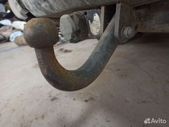 Фаркоп Toyota Land Cruiser 200