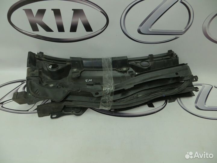 Решётка стеклоочистителя Жабо Mazda 3 BM