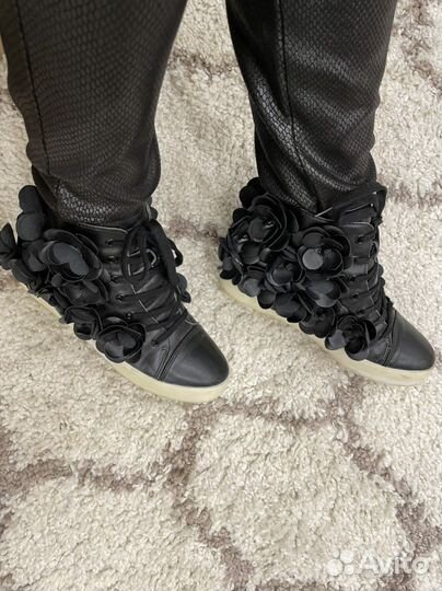 Kors vigotti кроссовки кожаные 38 рр