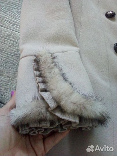 Пальто осеннее