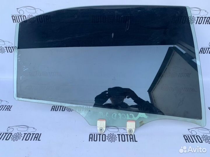 Стекло двери заднее правое Honda Accord 7/ CL9