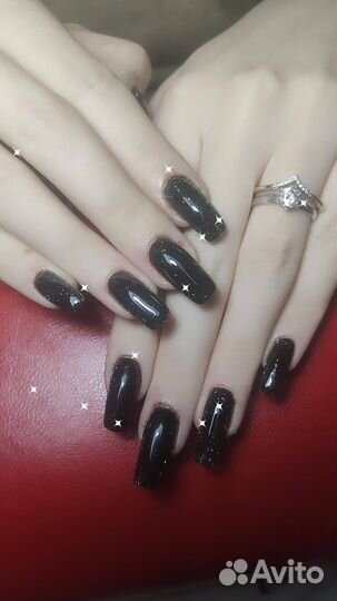 Мастер по маникюру и наращиванию ногтей