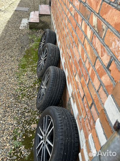 Диски с новой резиной на Opel astra H r16 5x110