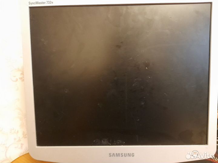 Монитор Samsung