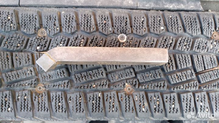 Резец для токарного станка