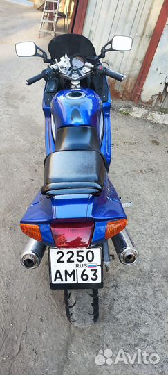 Kawasaki zzr 250